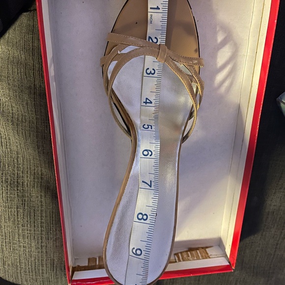 Vintage Guess Platform Sandals - Picture 7 of 8